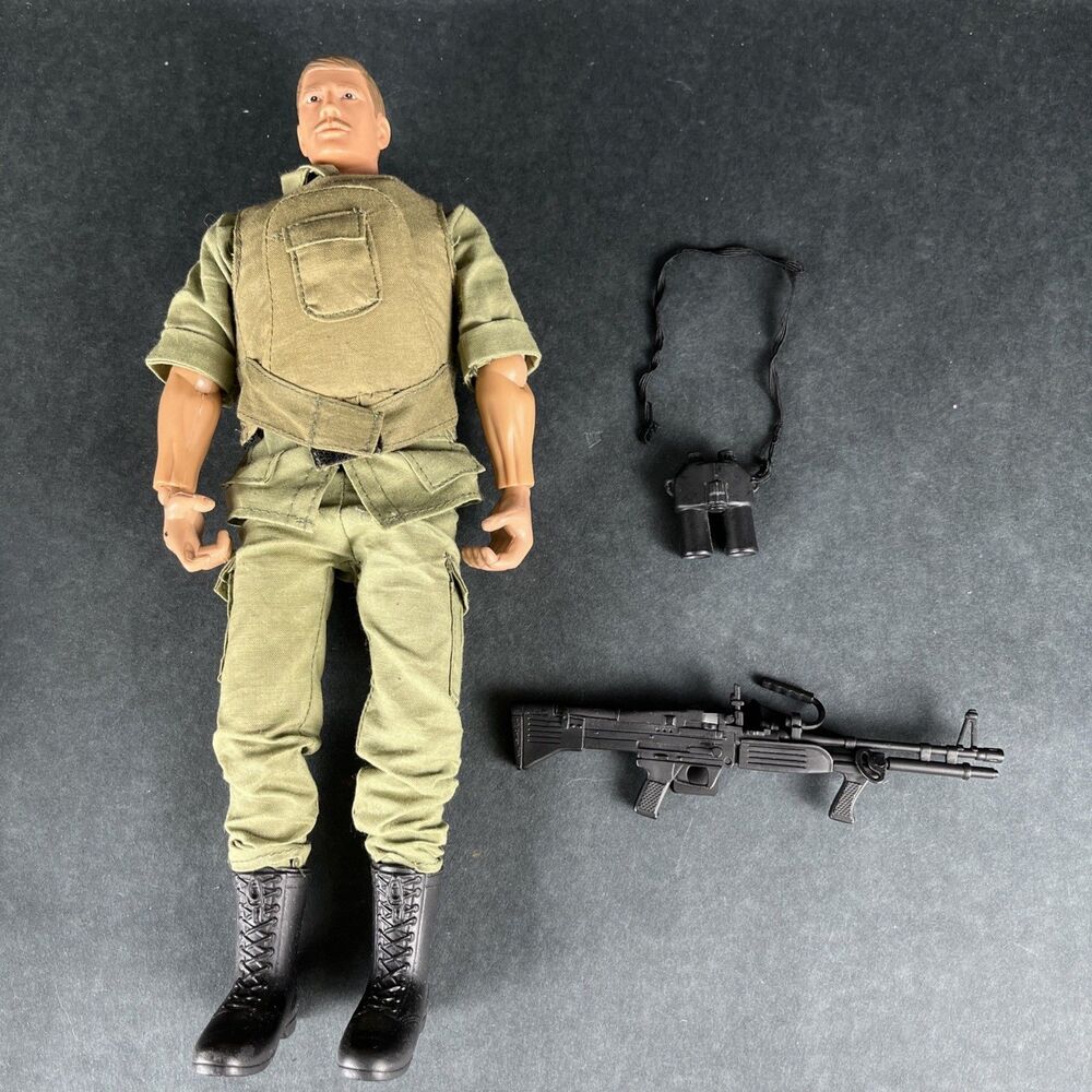 VTG Formative International Military Figure W/Stoner 63 Machine Gun Binoculars